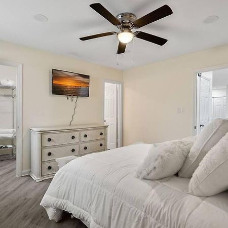 Cozy 2 Bedroom Duplex In Charlotte, Jacuzzi, Sleeps 6 Plus 2 Экстерьер фото